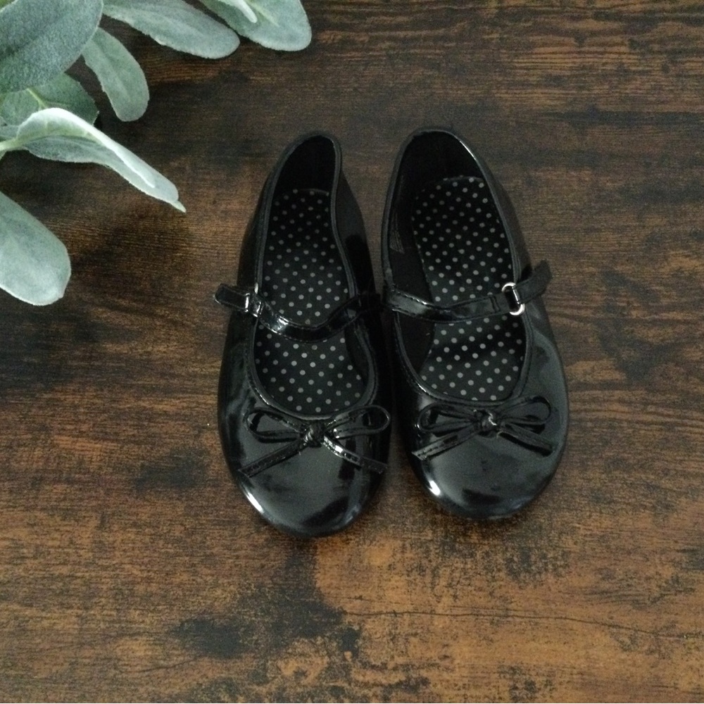 ⭐️ 5 for $25 Black Patent Leather Mary Jane Shoes